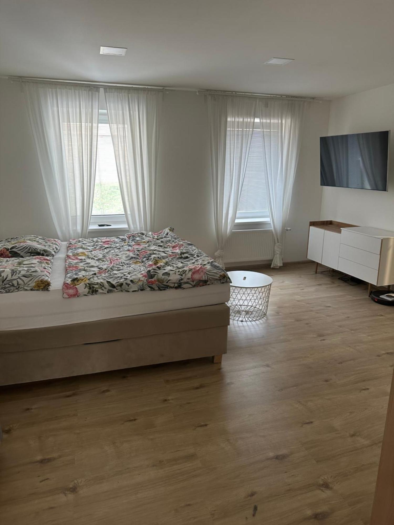 Pritluky Horni Apartment Breclav Ngoại thất bức ảnh